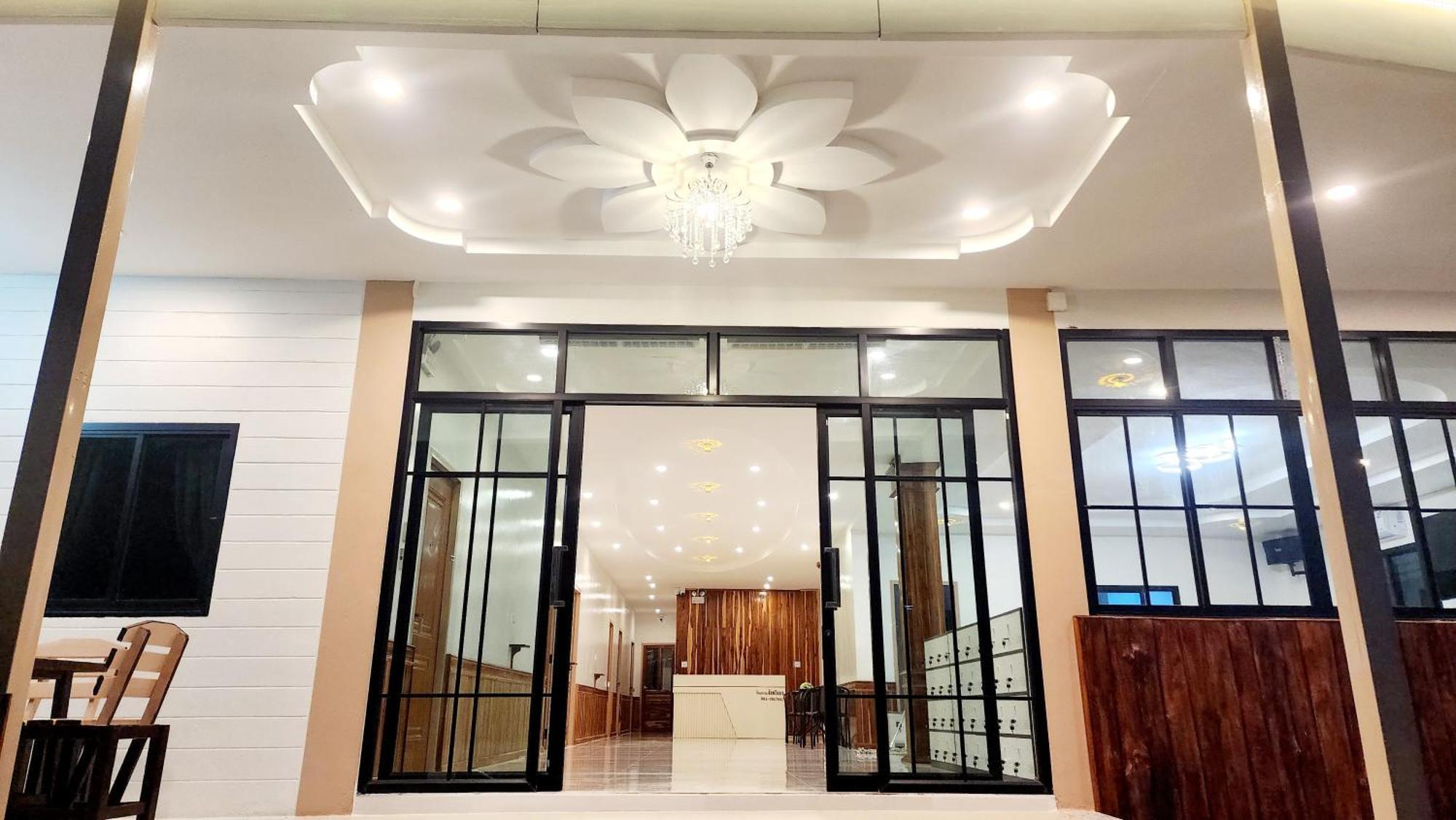 Chotika Hotel โรงแรมโชติกา ณ เชียงคาน Exterior photo