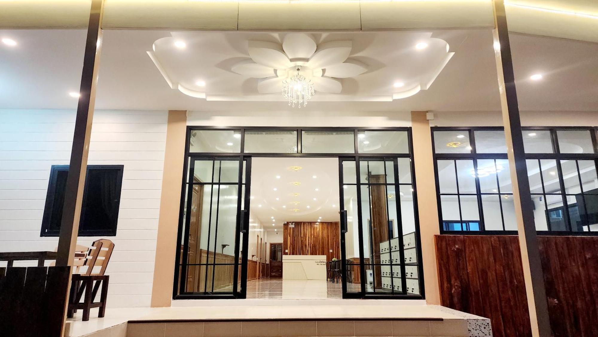 Chotika Hotel โรงแรมโชติกา ณ เชียงคาน Exterior photo